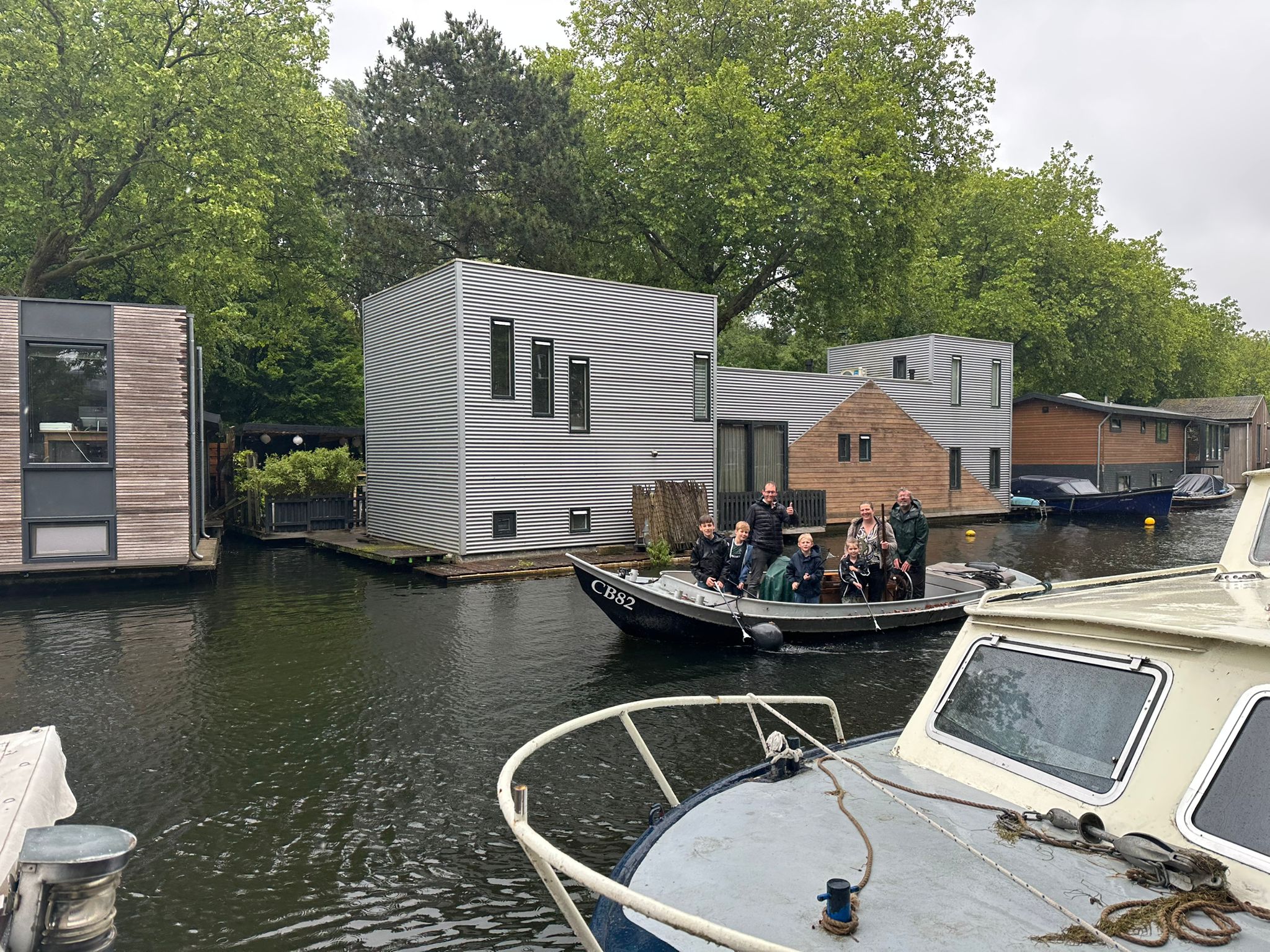 Boten met vrijwilligers op de Bergse Plassen
